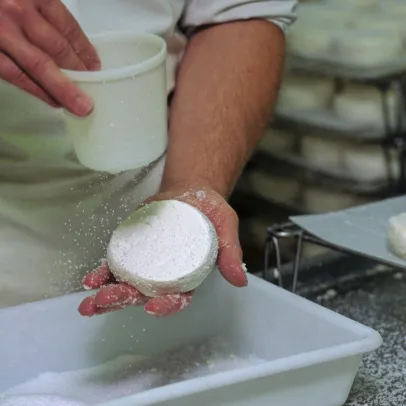 fabrication de fromage de vache à Vierzon près de Bourges dans le Cher 18